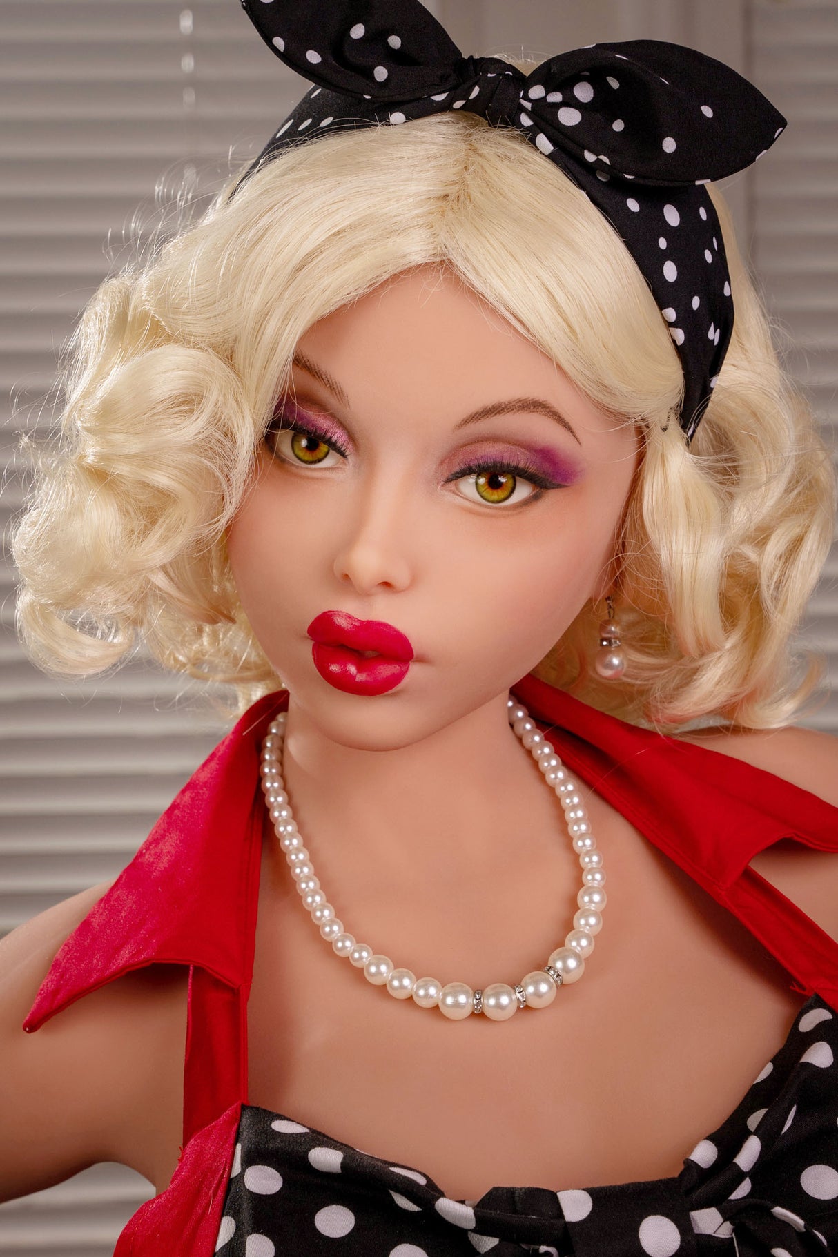 Jessica-Tan: Sexpuppe Piper Doll