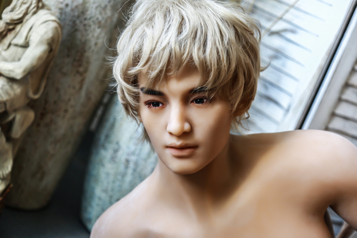 Tang (Blonde) : Poupée sexuelle masculine asiatique Qita Doll