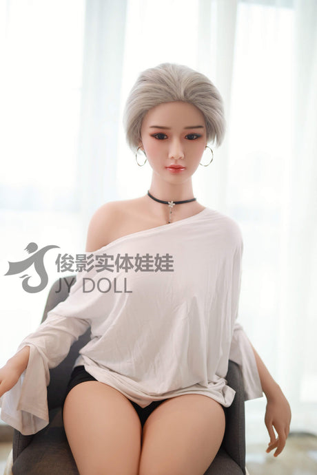 Kiki: Asiatische Sexpuppe von JYDoll