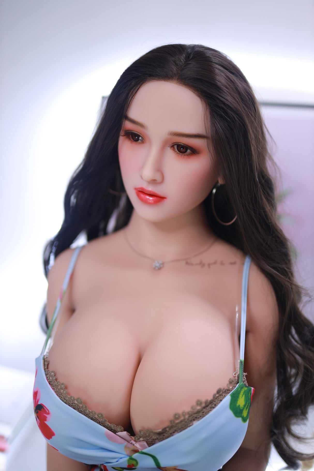 Lucy : poupée sexuelle asiatique JYDoll