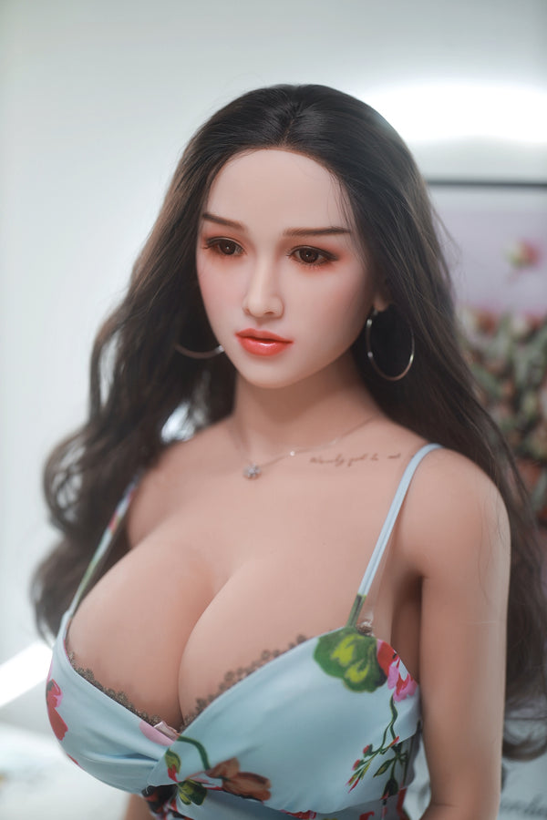 Lucy : poupée sexuelle asiatique JYDoll