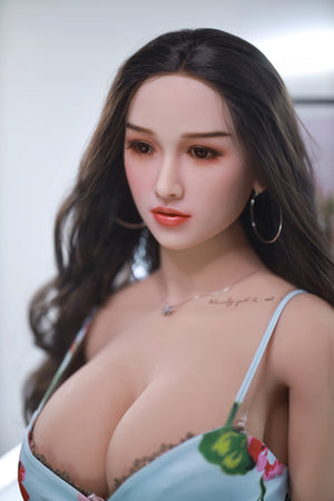 Lucy: Asiatische Sexpuppe von JYDoll