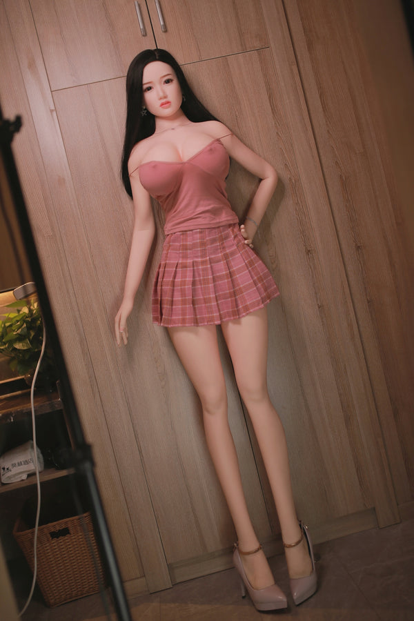 Parlcia: Asiatische Sexpuppe JYDoll