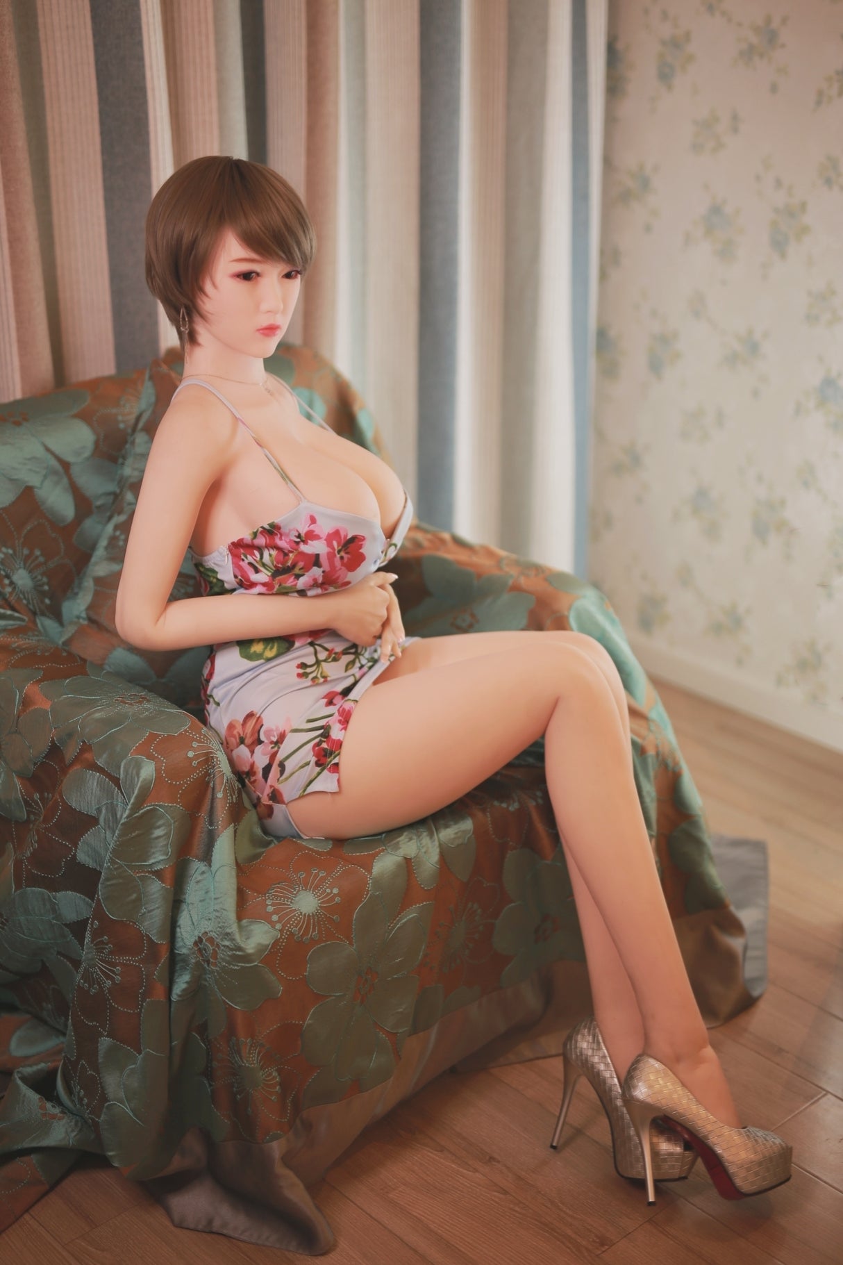 Yessenia: Asiatische Sexpuppe von JYDoll