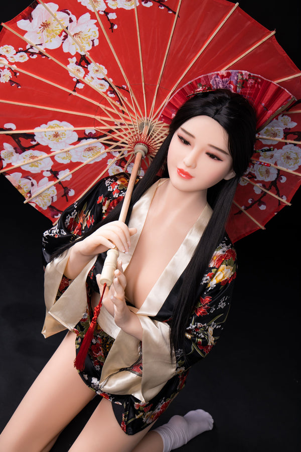 Kaori: Asiatische Sexpuppe mit künstlicher Technologie