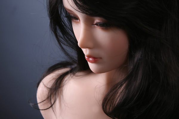 Ling Yue: Asiatische Sexpuppe Qita Doll