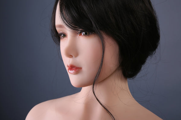 Ling Yue: Asiatische Sexpuppe Qita Doll