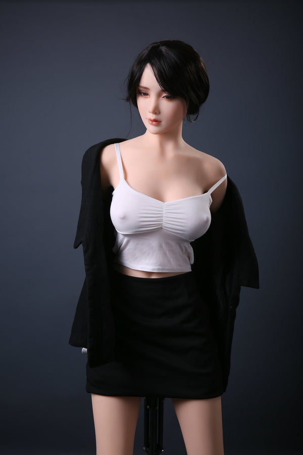 Ling Yue: Asiatische Sexpuppe Qita Doll