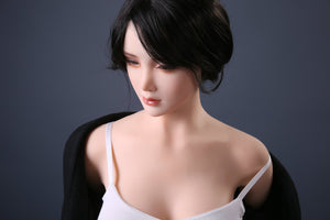 Ling Yue: Asiatische Sexpuppe Qita Doll