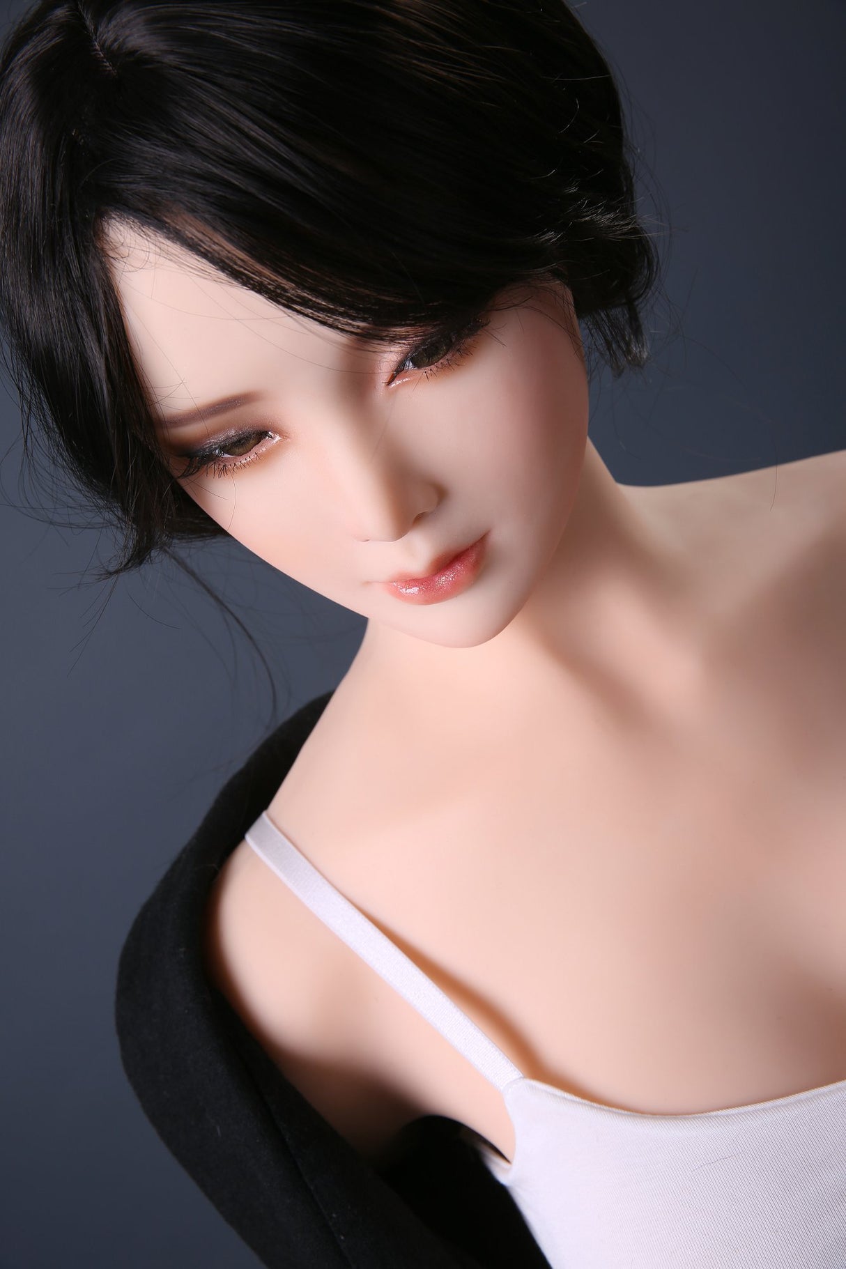 Ling Yue: Asiatische Sexpuppe Qita Doll