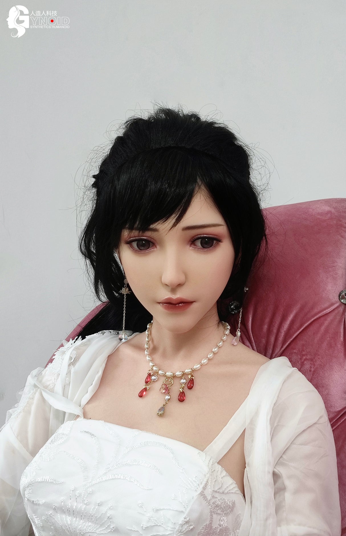 Ariana: Gynoid Doll, asiatische Sexpuppe (vollständig aus Silikon)