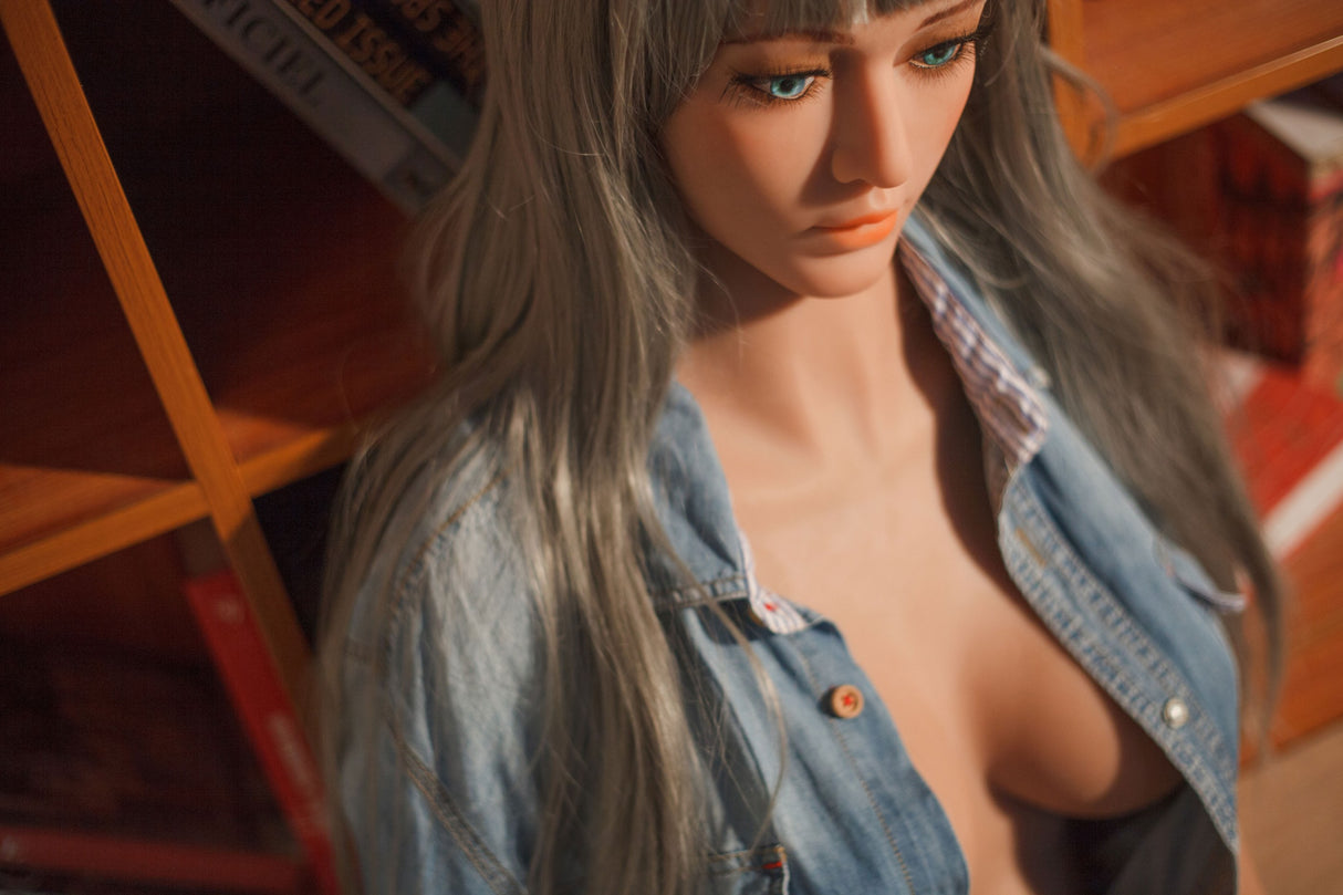 Selina: Blanche Climax Doll Sexpuppe