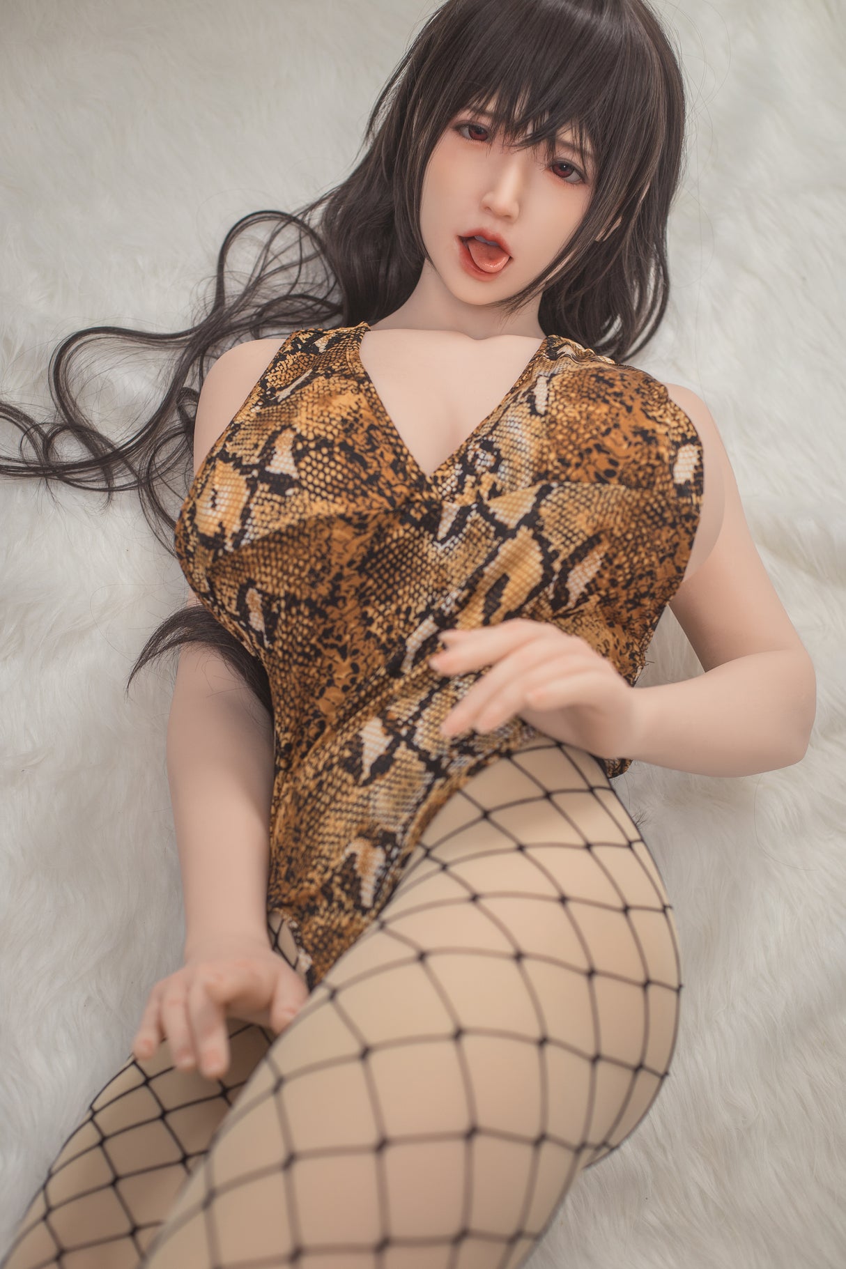 Naomi: Asiatische Sexpuppe von SANHUI (Vollsilikon)