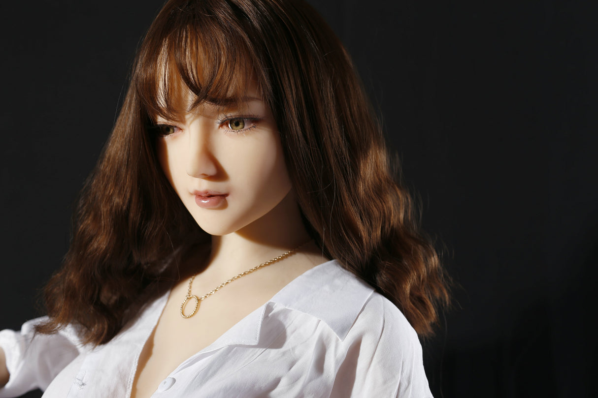 Aki: Qita Doll, asiatische Sexpuppe