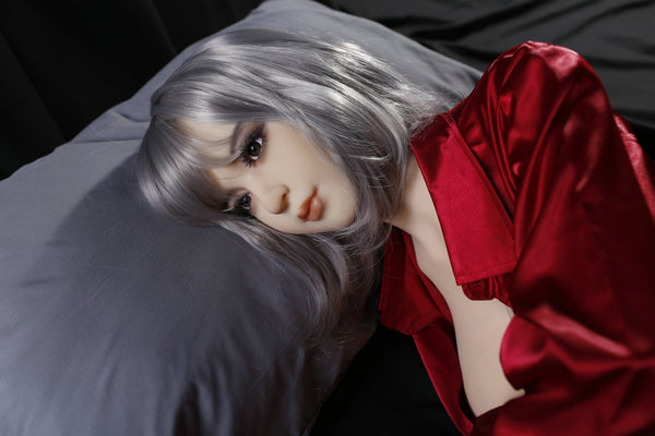 Akira : Poupée sexuelle asiatique Qita Doll