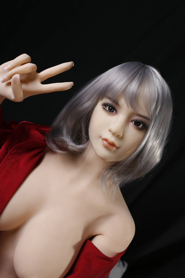 Akira: Qita Doll, asiatische Sexpuppe