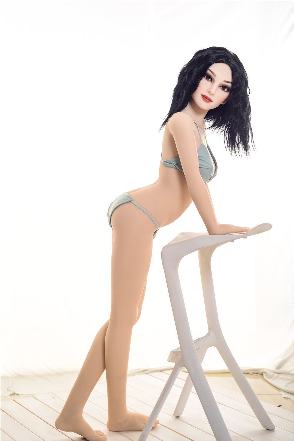 Hellen: Asiatische Sexpuppe von Irontech